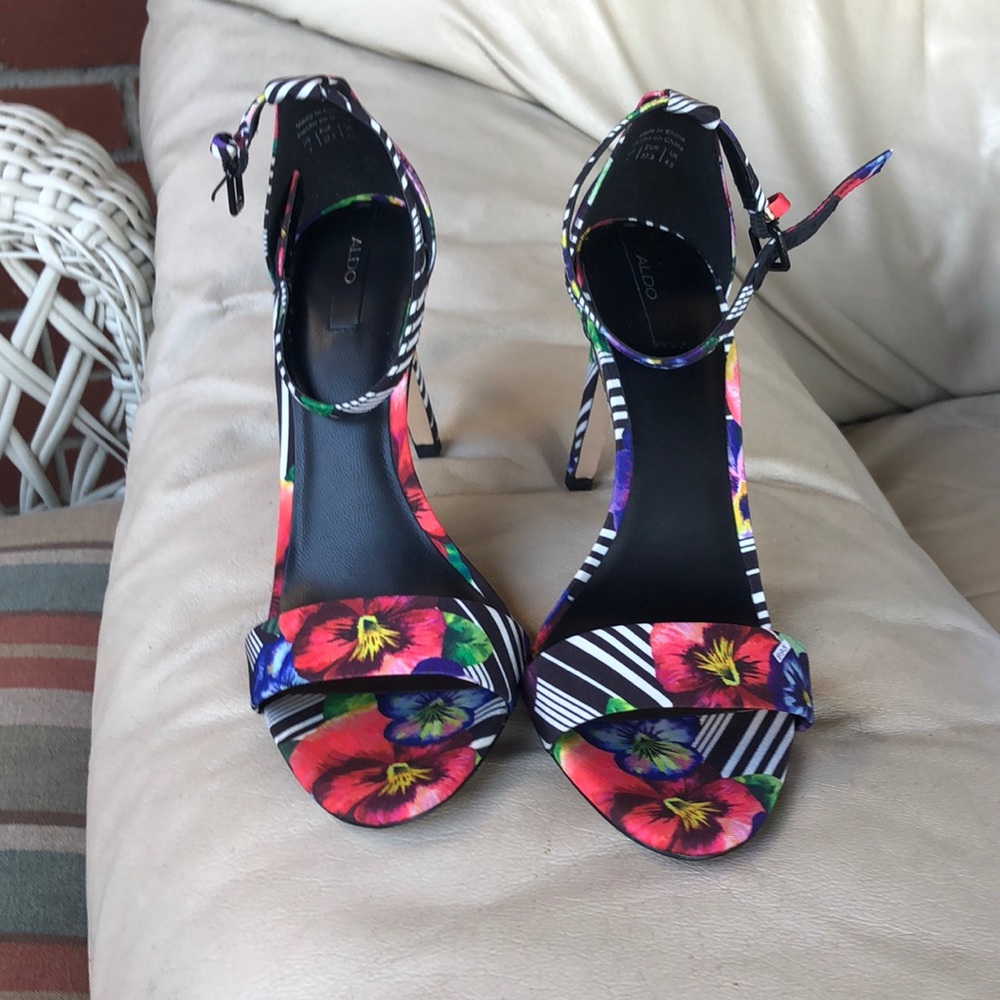 ALDO STRAPPY 3 inch SPIKE HEEL FLOWER SANDAL